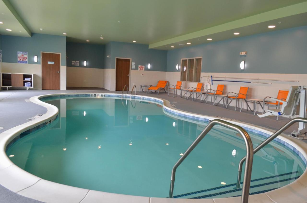 Holiday Inn Express & Suites Raleigh Airport - Brier Creek By Ihg Exterior foto